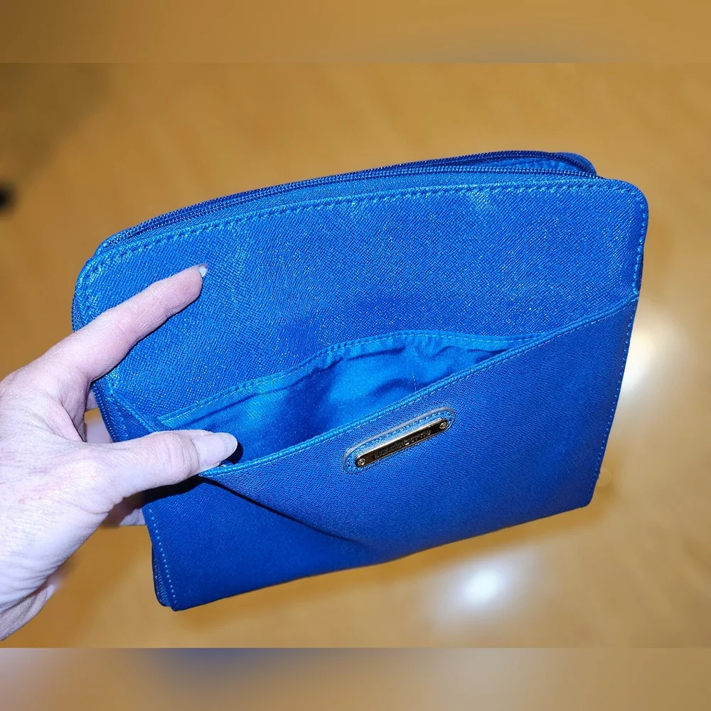 Liz Claiborne Blue 8x10 Tablet Sleeve